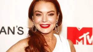 Lindsay Lohan says she feels little pressure to 'snap back' after giving birth to her son